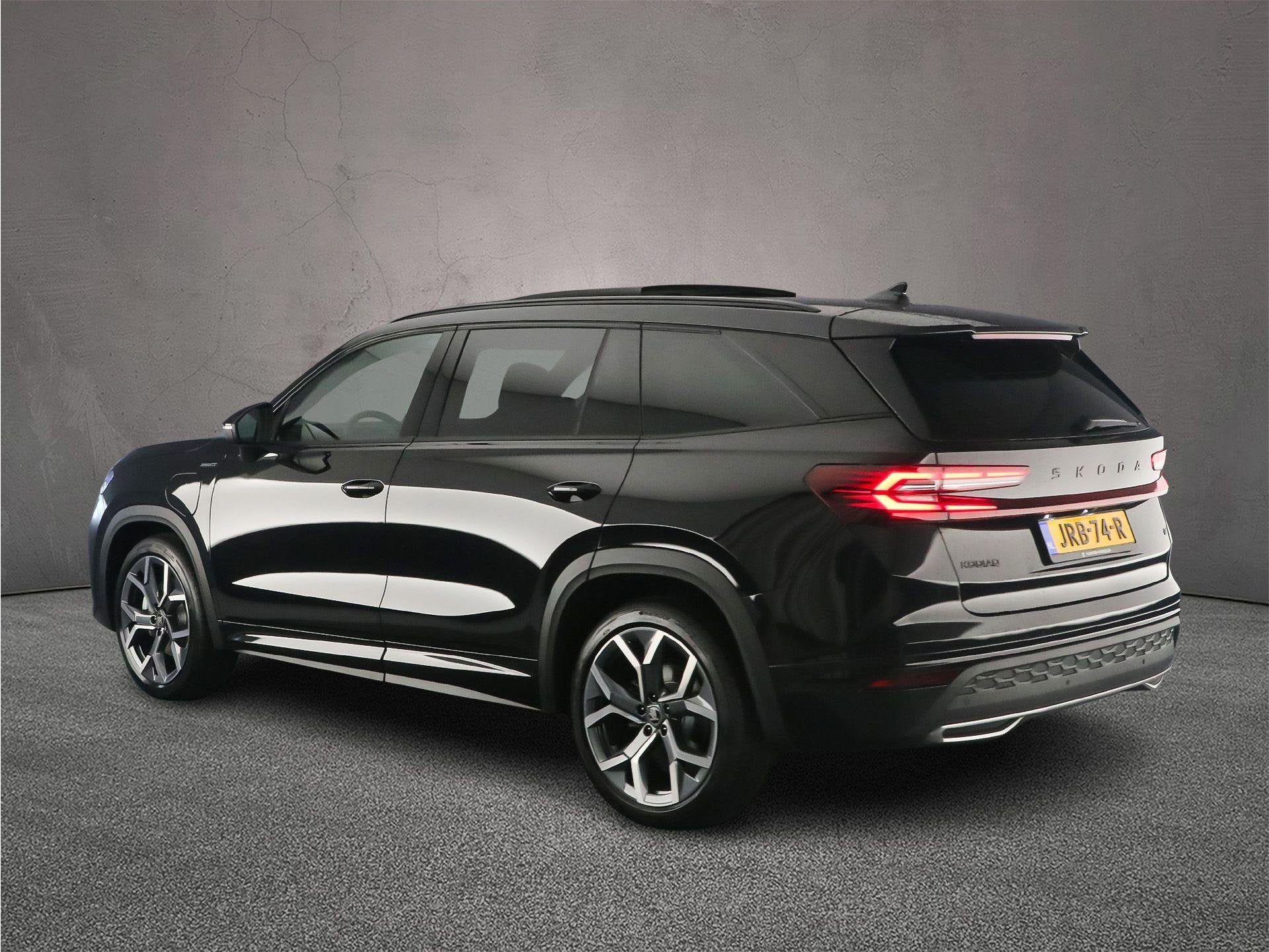 Skoda Kodiaq Sportline Business 1.5 TSI PHEV 204pk DSG Autom, Auto's, Skoda, Euro 6, 4 cilinders, Verblindingsvrij grootlicht