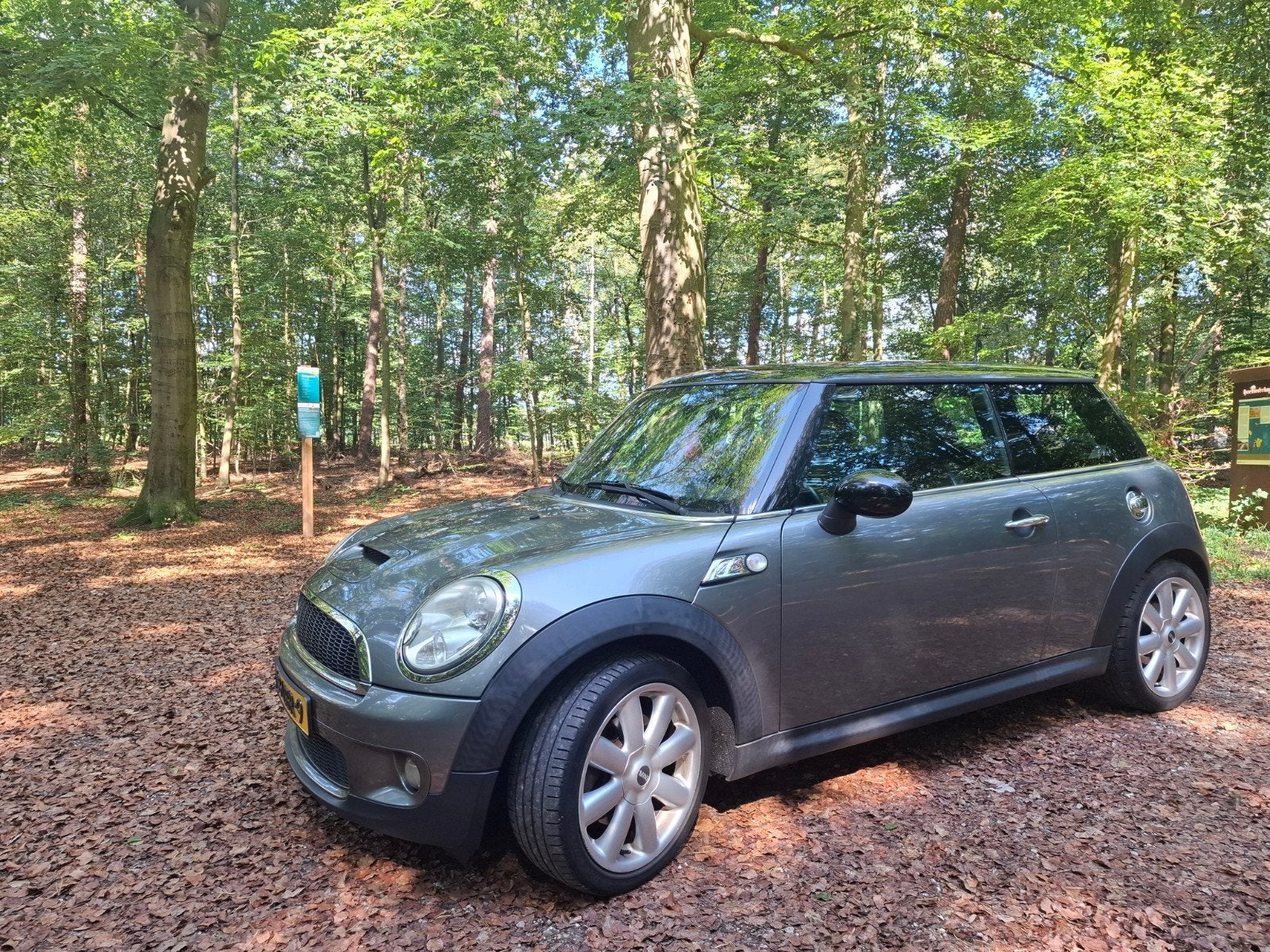 Mini 1.6 16V Cooper S 128KW 2009 Grijs, Auto's, Voorwielaandrijving, Zwart, 4 cilinders, 4 stoelen