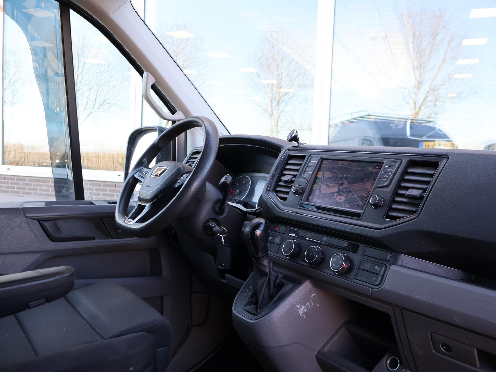 MAN TGE 35 2.0 180 PK AUT. L3H3 + 3000 KG TREKHAAK | ADAPTIV, Auto's, Bestelauto's, Adaptive Cruise Control, Stof, Gebruikt, Euro 6