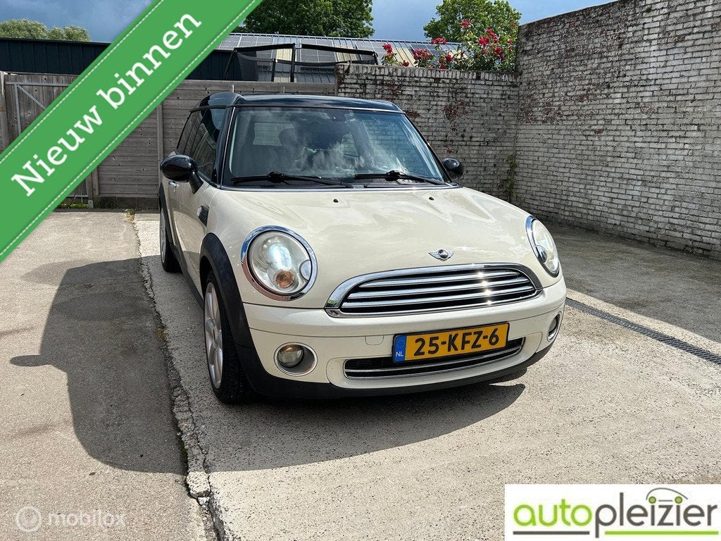 Mini Clubman 1.6 Cooper Chili|Trekhaak|Xenon|Navi|APK+OH nw|, Voorwielaandrijving, Gebruikt, 4 cilinders, 4 stoelen