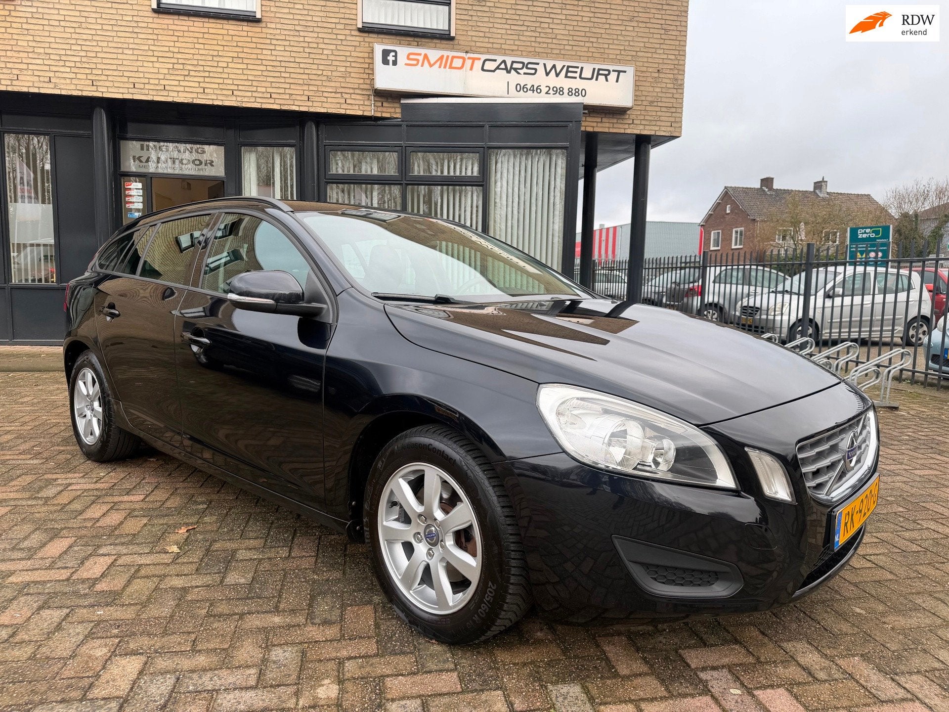 Volvo V60 1.6 D2 R-Design, Voorwielaandrijving, Euro 5, Stof, Gebruikt