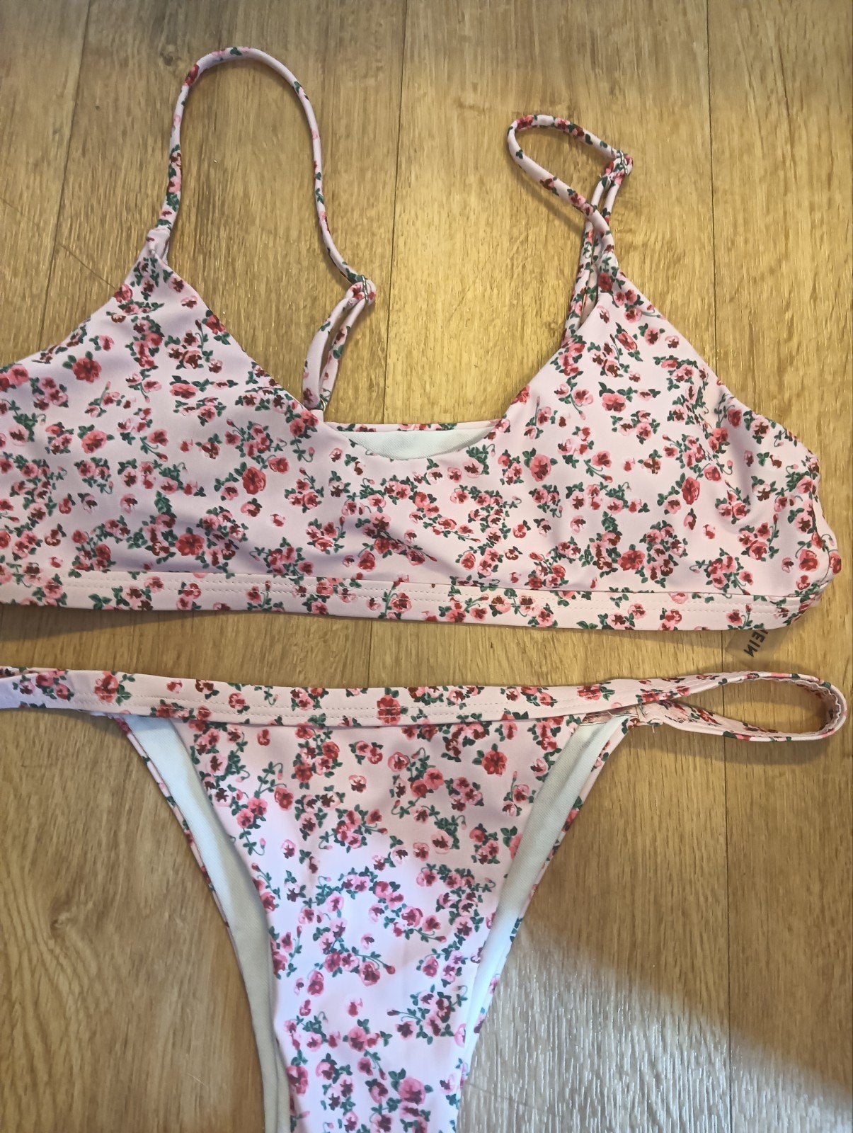 Roze bikini met bloemenprint, Ophalen, Zo goed als nieuw, Roze, Bikini
