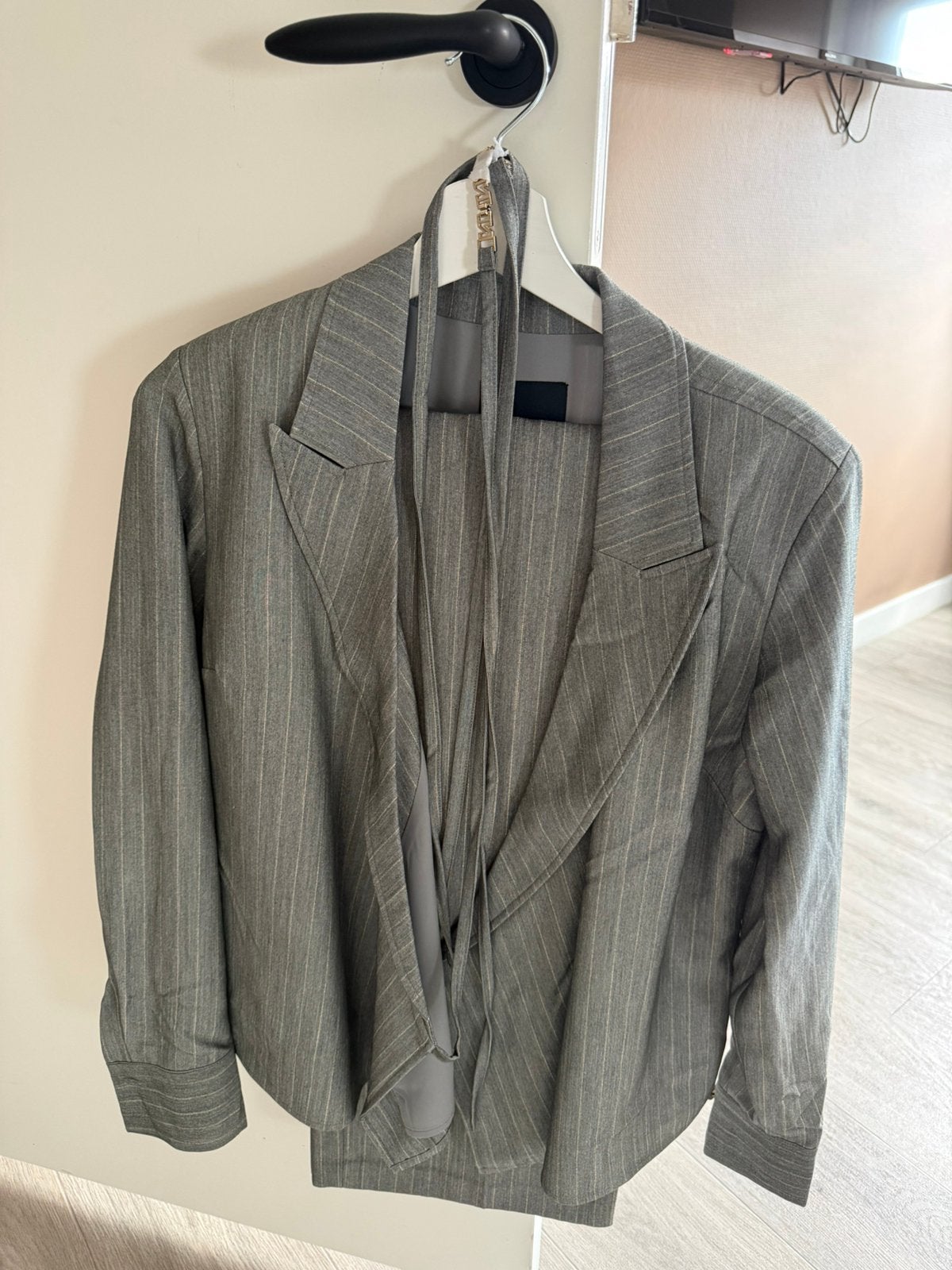 Nieuw nikkie pak!, Kleding | Dames, Ophalen of Verzenden, Nieuw, Maat 38/40 (M)
