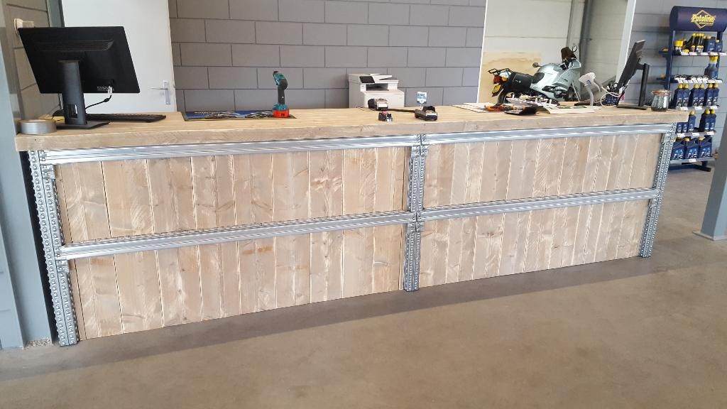 Unieke toonbank van steigerhout met onderstel van staal, Ophalen, Nieuw, 50 tot 75 cm, 150 tot 200 cm