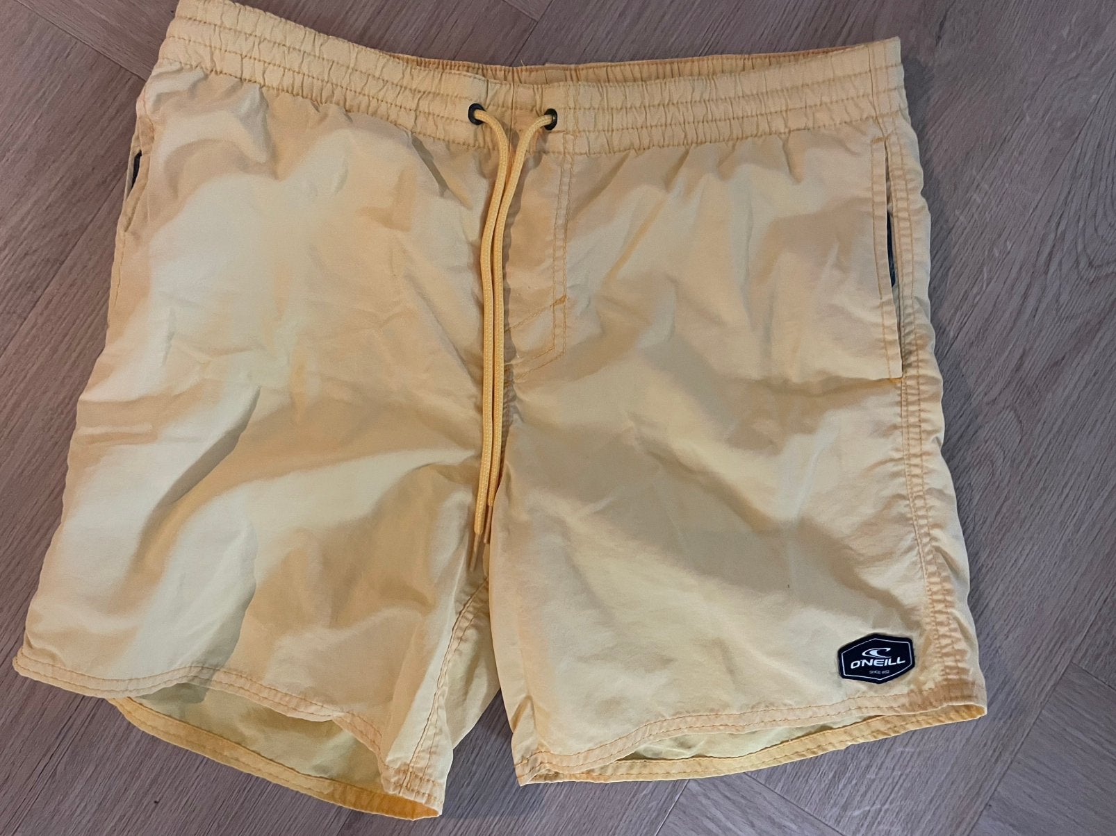 O'Neill zwemshort - Geel - Maat L, Kleding | Heren, Badmode en Zwemkleding, Ophalen of Verzenden, Maat 52/54 (L), Geel, Zwemshort
