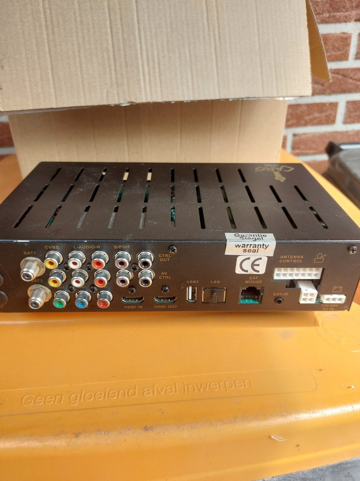 Caro by Oyster camping schotel antenne met ontvanger, Audio, Tv en Foto, Schotelantennes, Gebruikt, (Schotel)antenne, Overige merken