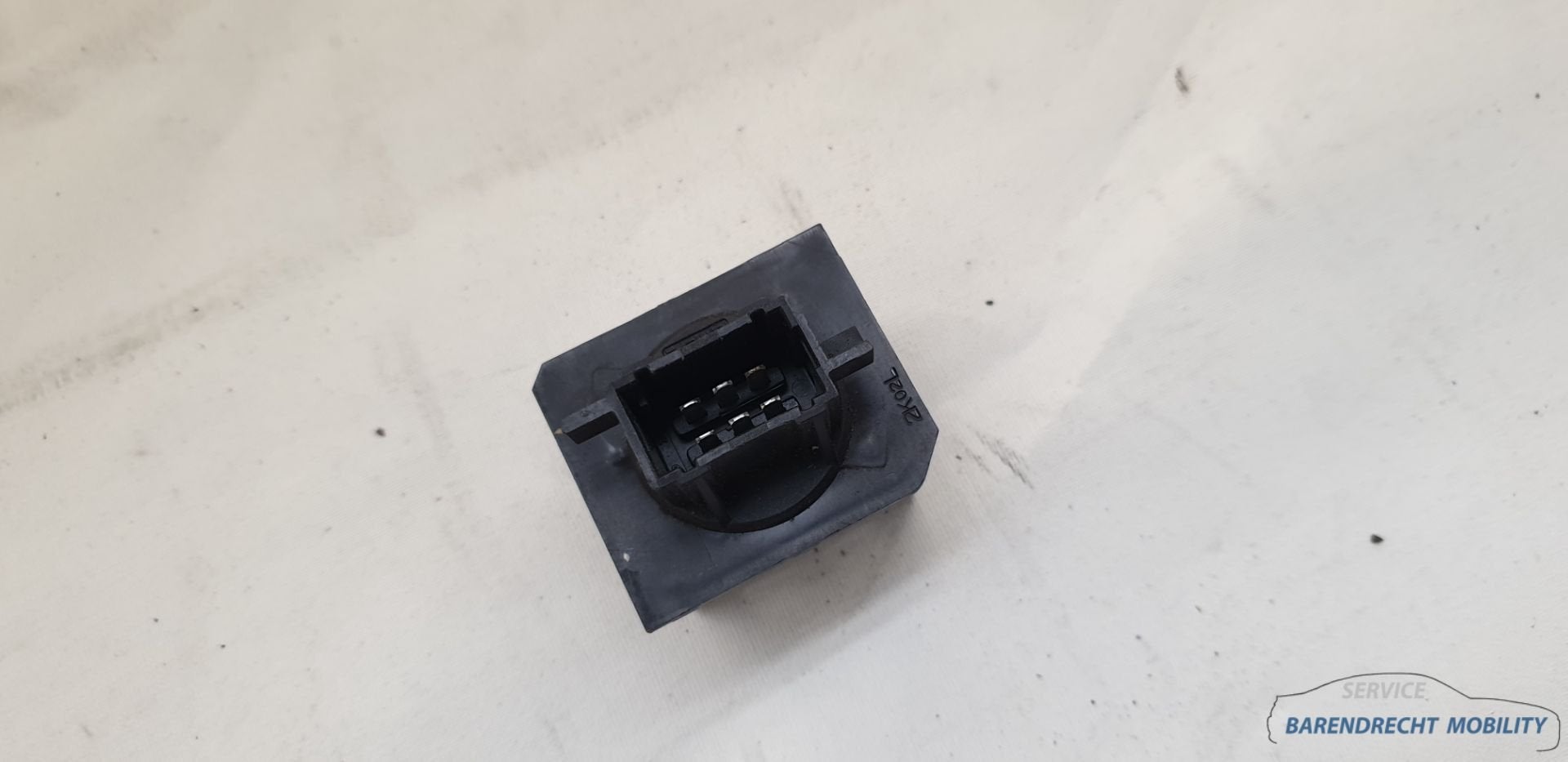 Kachelweerstand Peugeot 206 zwarte stekker origineel gebruik, Auto-onderdelen, Taurusavenue 1
2132 LS  Hoofddorp, NL, Gebruikt