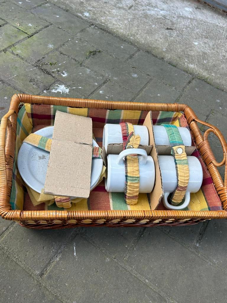 Complete picknickmand voor 4 personen met nieuw servies, Ophalen of Verzenden, Nieuw