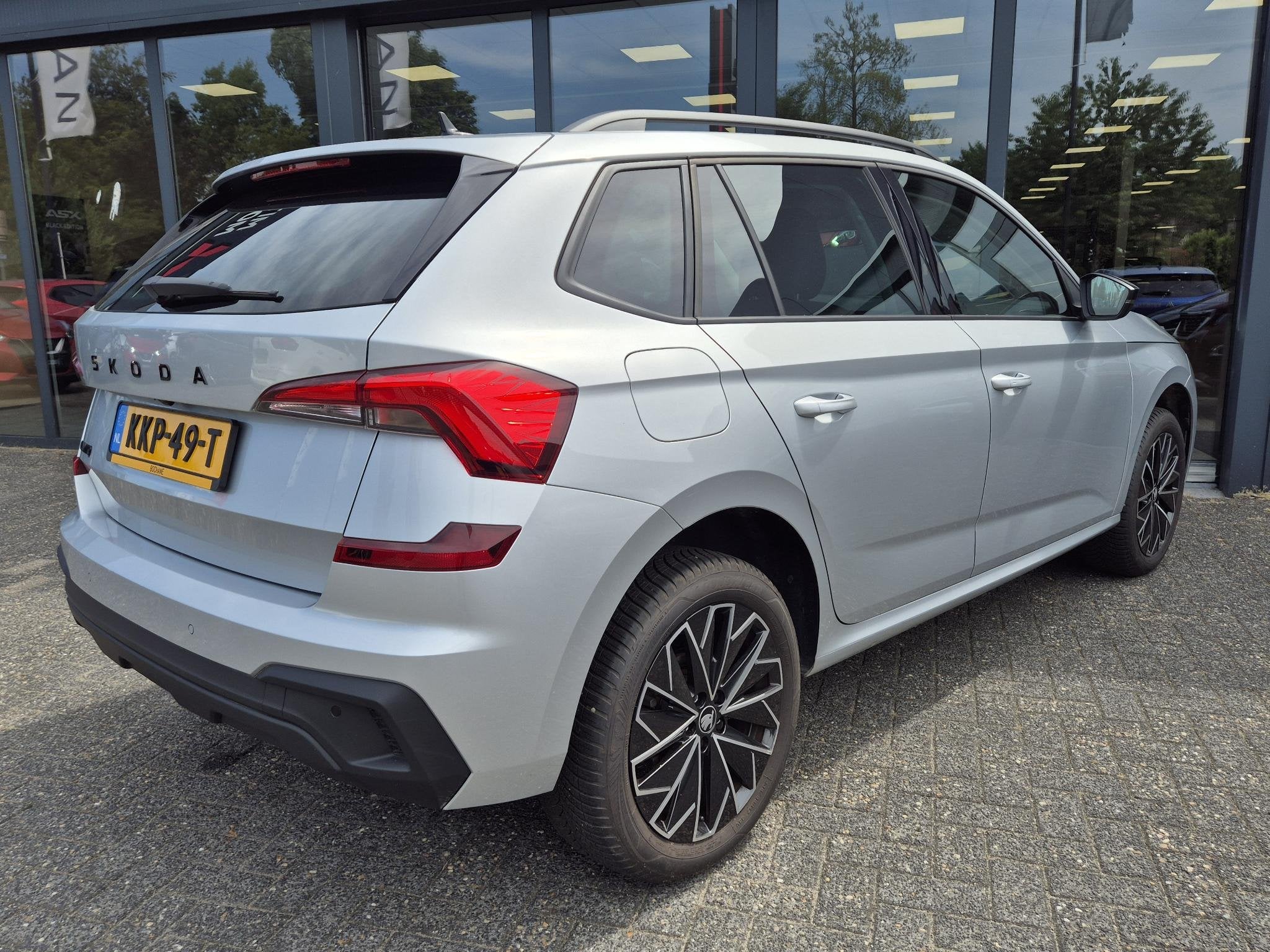 Skoda Kamiq 1.0 TSI Business Edition | Apple CarPlay / Andro, Voorwielaandrijving, Stof, Gebruikt, Handgeschakeld