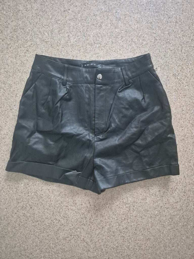 Zwarte leren shorts van Amisu, maat 40, Maat 38/40 (M), Kort, Zwart, Ophalen of Verzenden