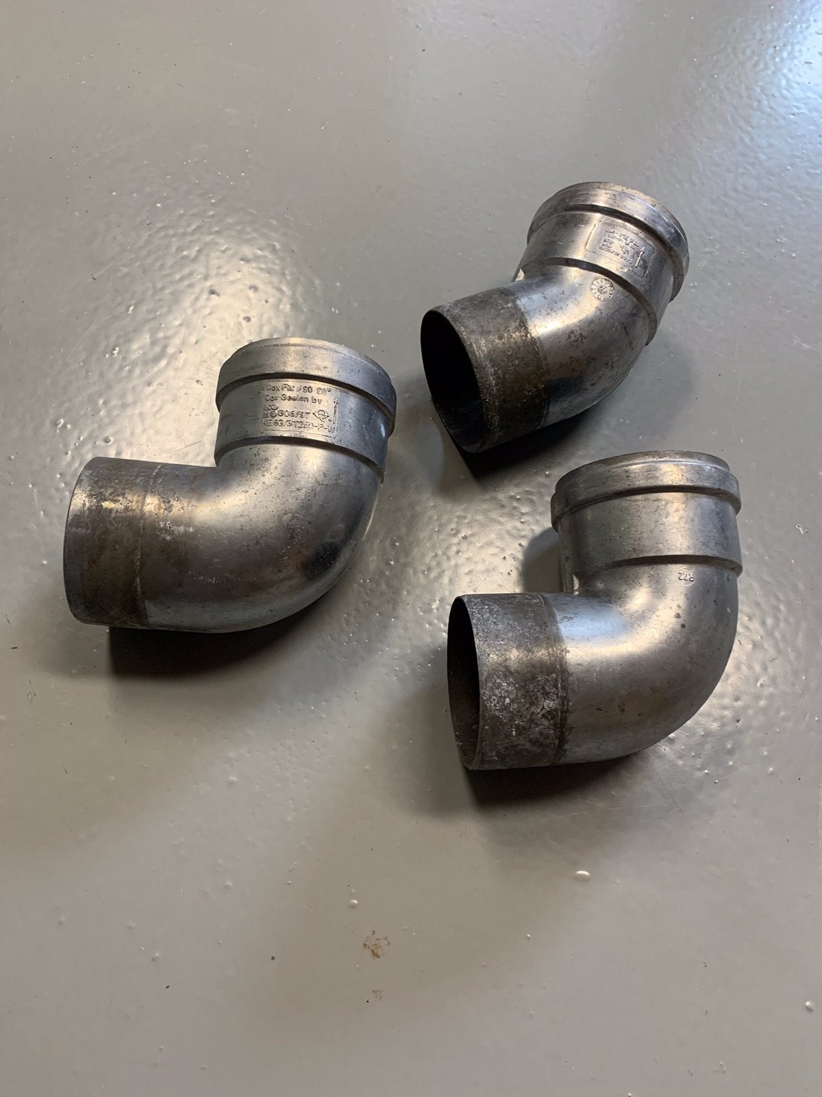 Te Koop 3 dikwandige Kachelpijp bochten 80 mm, Ophalen, Bochten, Gebruikt, Minder dan 2 meter