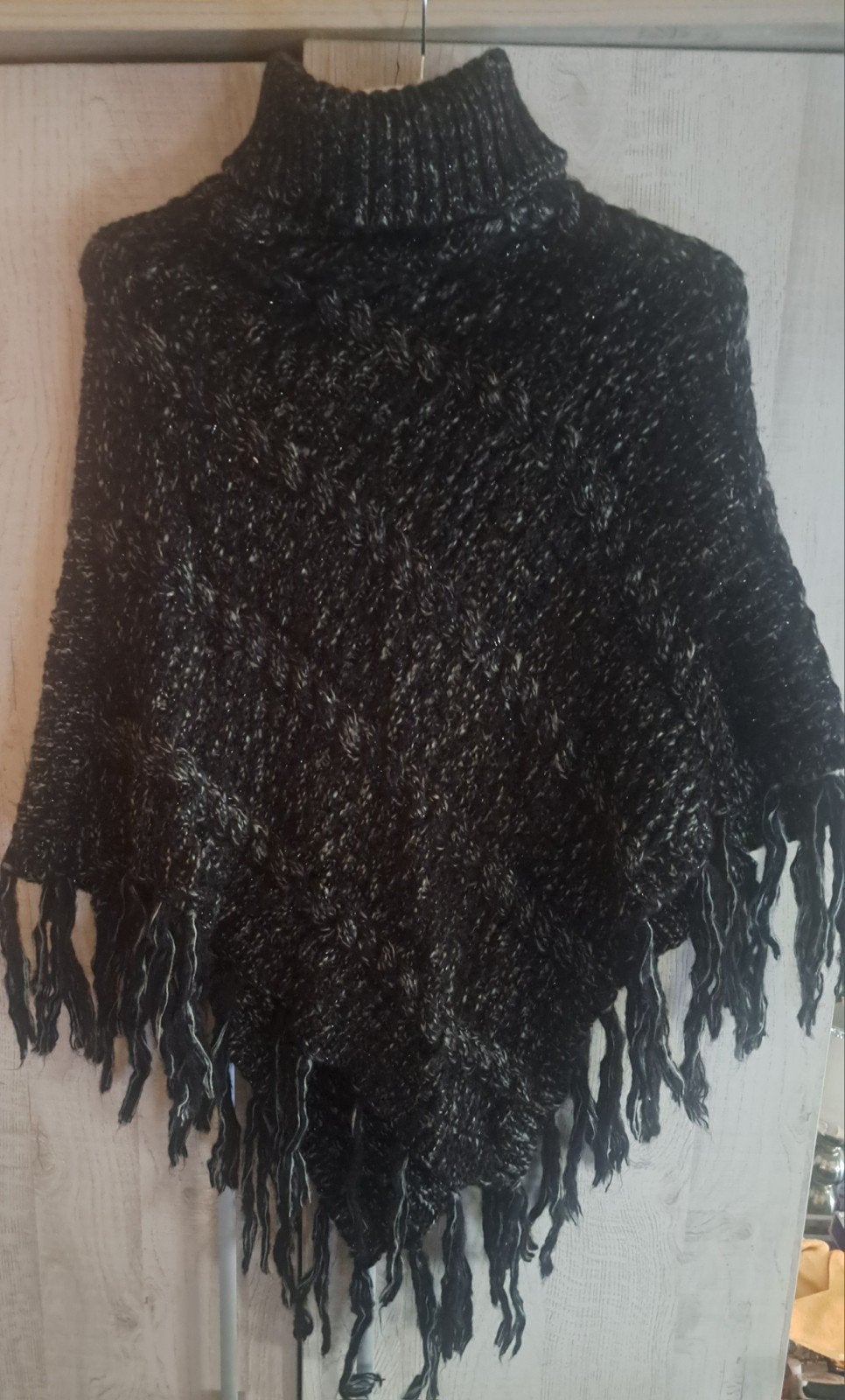 Nieuwe zwarte poncho - Free size, Ophalen of Verzenden, Nieuw, Maat 46/48 (XL) of groter, Zwart