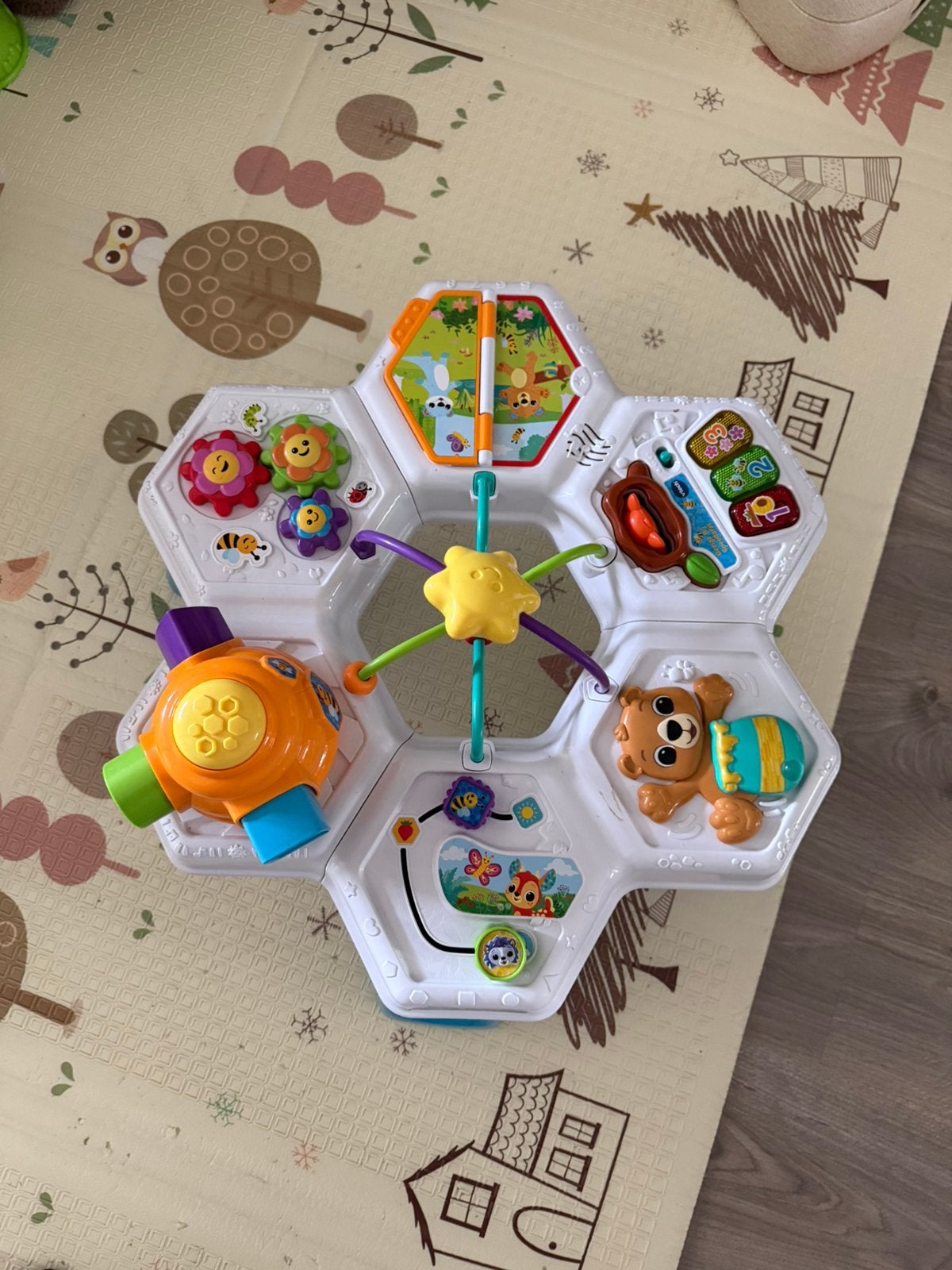 Vtech bezige bij speeltafel, Kinderen en Baby's, Speelgoed | Speeltafels, Ophalen, Zo goed als nieuw