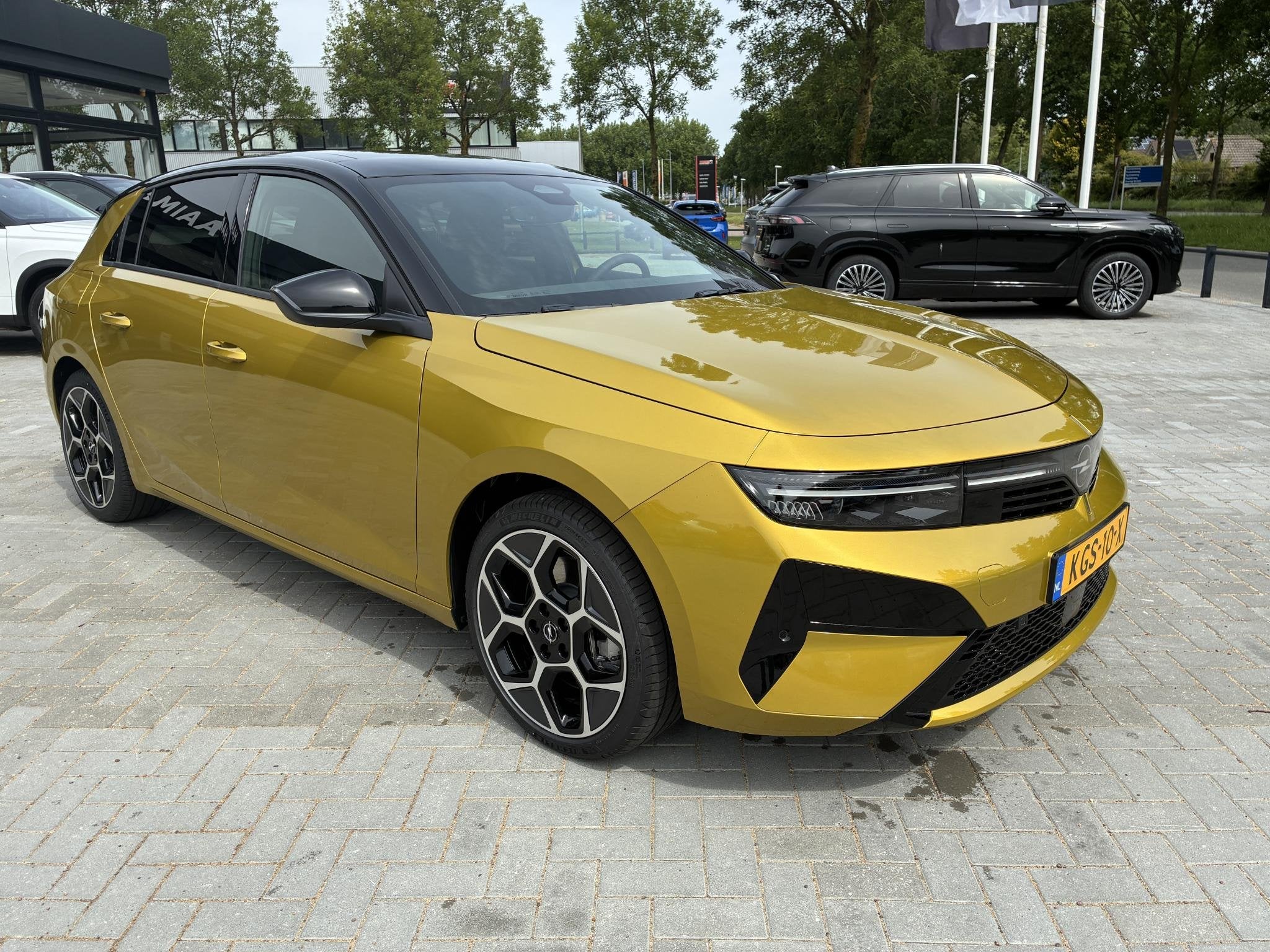 Opel Astra 1.6 Turbo Automaat Plug In Hybrid Ultimate | DEMO, 4 cilinders, Alcantara, Te koop, 750 kg