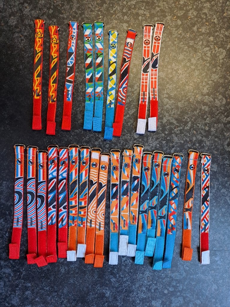 EK 2012. PLUS SUPERMARKTAKTIE. JUICHBANDJES., Verzamelen, Supermarktacties, Plus, Ophalen of Verzenden