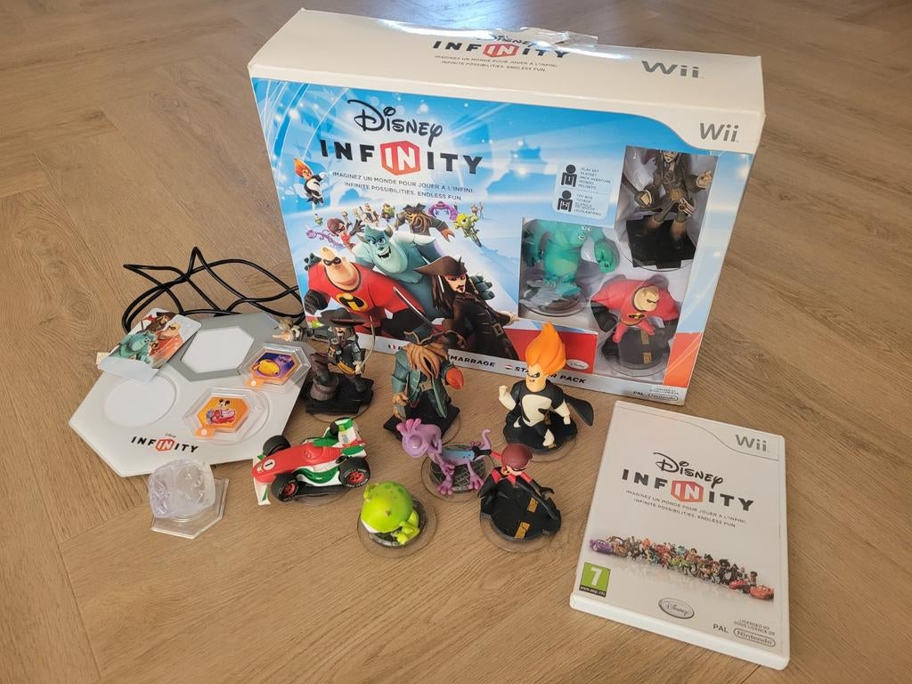 Disney Infinity 1.0 Starterpack Wii + 7 extra figuren, Avontuur en Actie, Gebruikt, 2 spelers, Ophalen of Verzenden