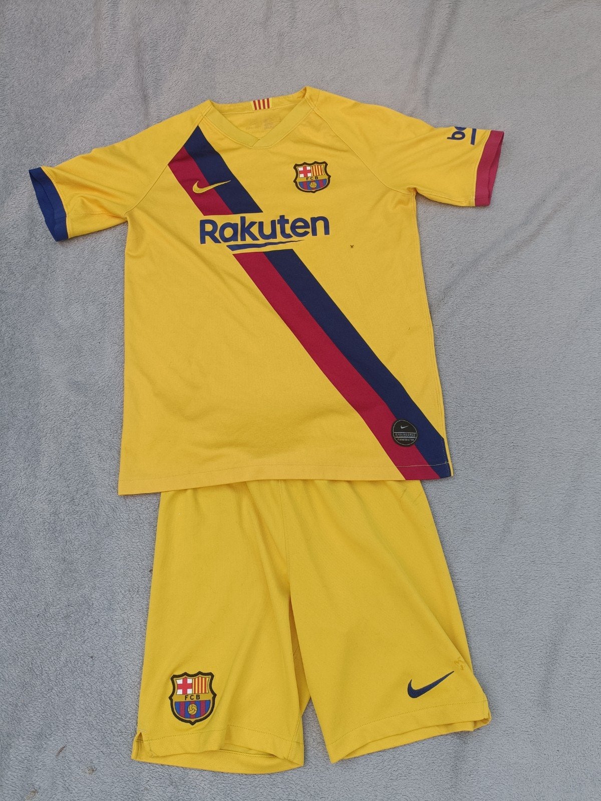 Tenue FC Barcelona maat 158 / 164, Maat XS of kleiner, Ophalen of Verzenden, Gebruikt, Set