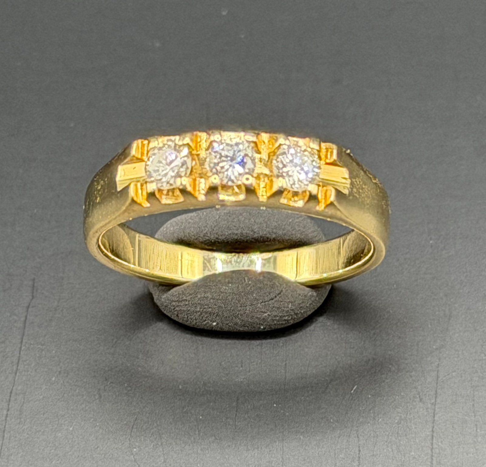 18K gouden trilogie ring natuurlijke VVS diamanten- 17,75mm, Ophalen of Verzenden, 17 tot 18, Met edelsteen, Dame