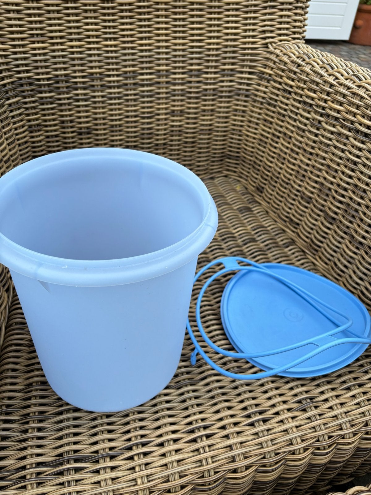 Tupperware wasemmer voor de camping - Lichtblauw, Gebruikt, Blauw, Ophalen of Verzenden, Met deksel