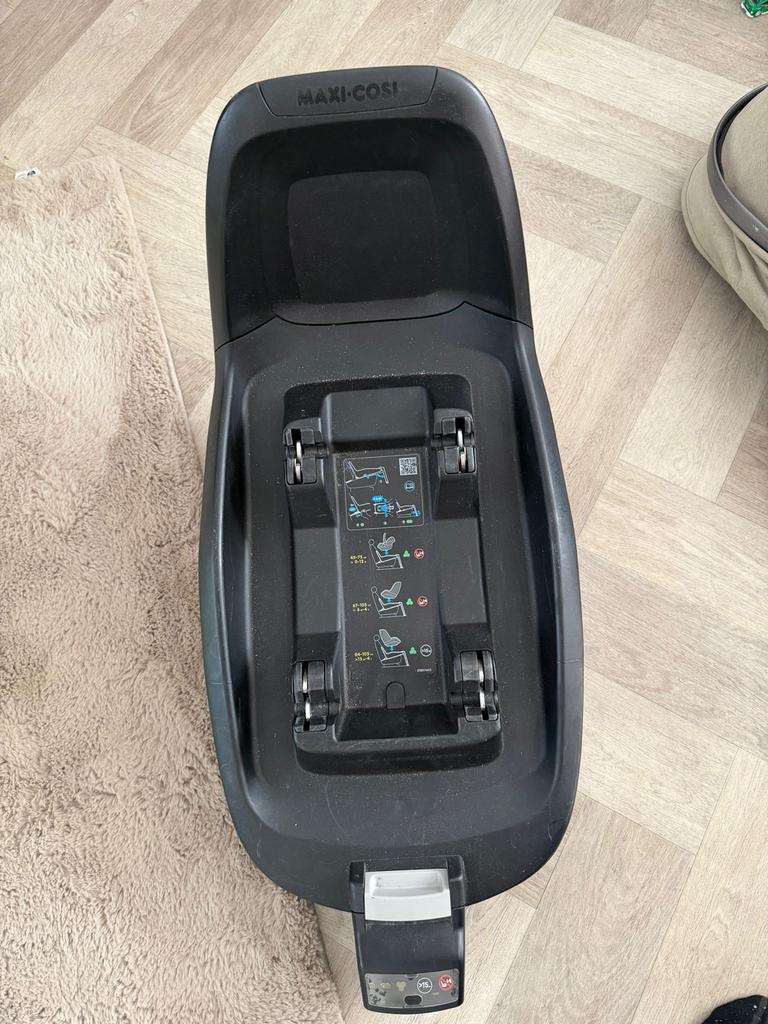 Maxi-Cosi Isofix Base voor autostoeltjes, Kinderen en Baby's, Autostoeltjes, Zo goed als nieuw, Maxi-Cosi, 0 t/m 18 kg, Isofix