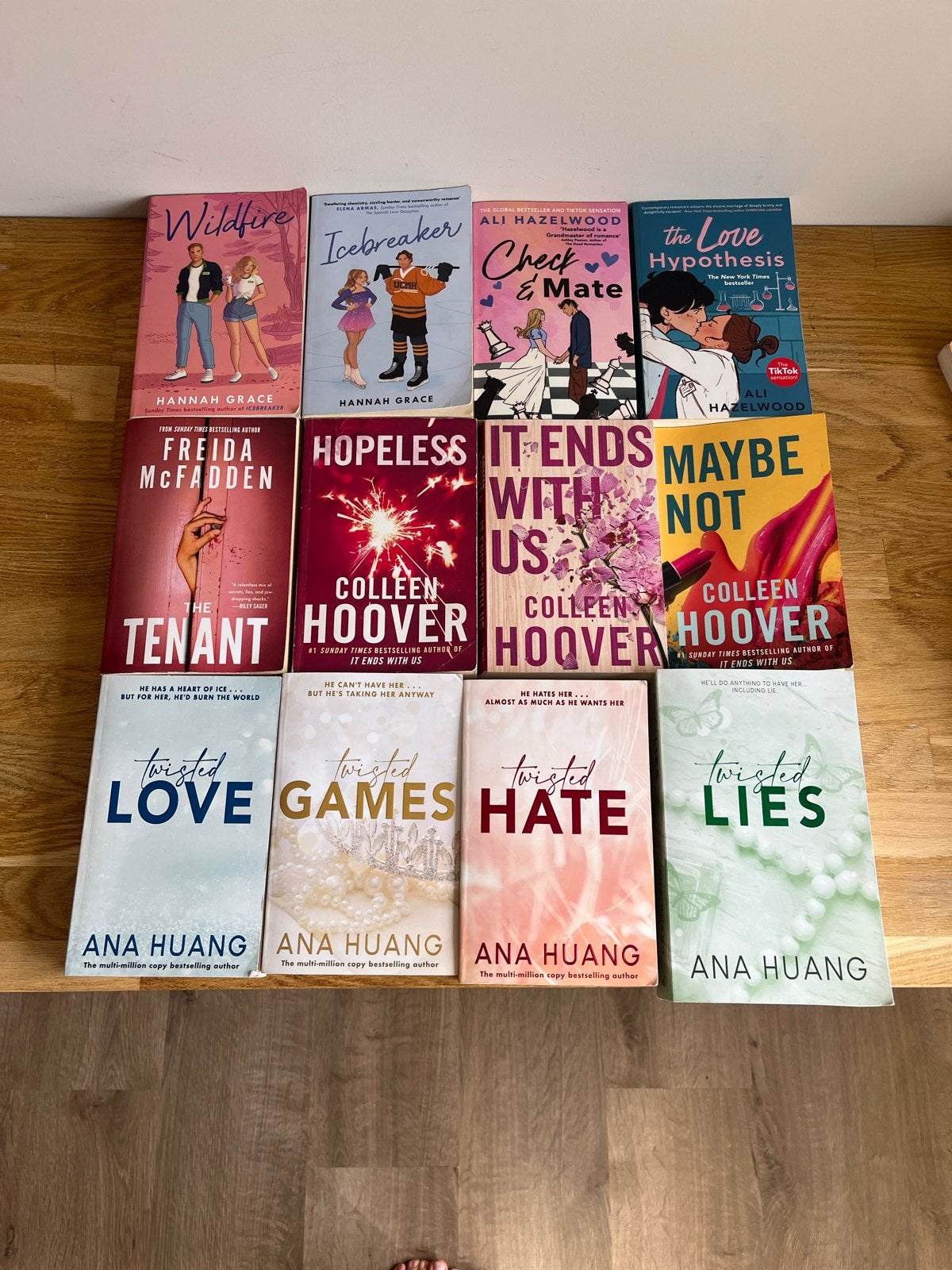Boekenpakket: Colleen Hoover, Ana Huang, Ali Hazelwood, Boeken, Romans, Ophalen of Verzenden, Zo goed als nieuw, Wereld overig