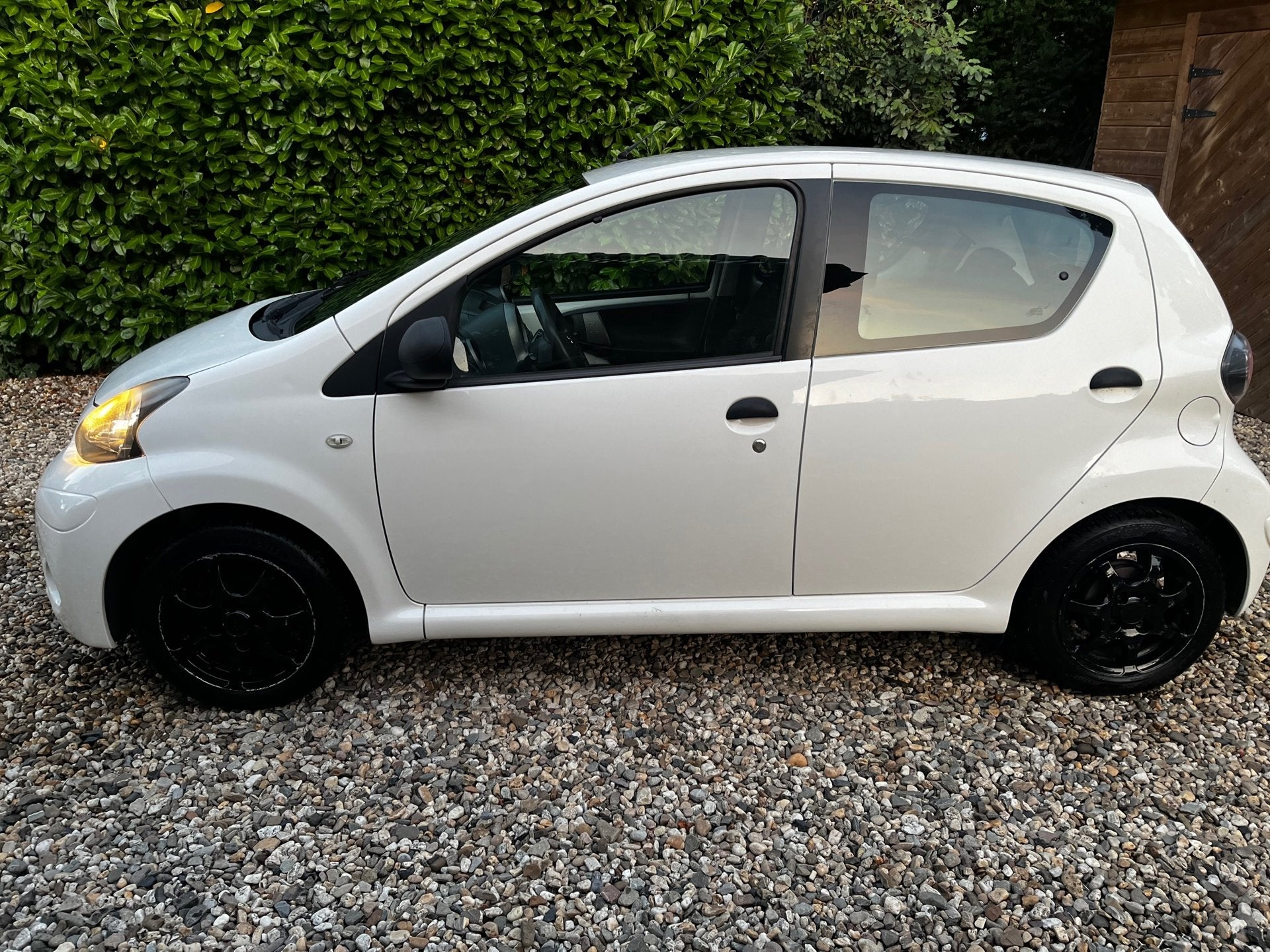 Toyota Aygo RIJKAAR/APK/HISTORY/BEURT/NAP/AIRCO/5drs//DIREKT, Voorwielaandrijving, Euro 5, Stof, Gebruikt