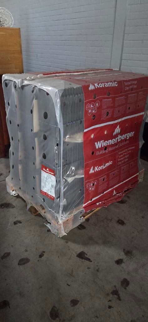 Wienerberger Koramic TdN 44 dakpannen nieuw in verpakking, Doe-het-zelf en Verbouw, Dakpannen en Dakbedekking, Steen of Klei, Blauw