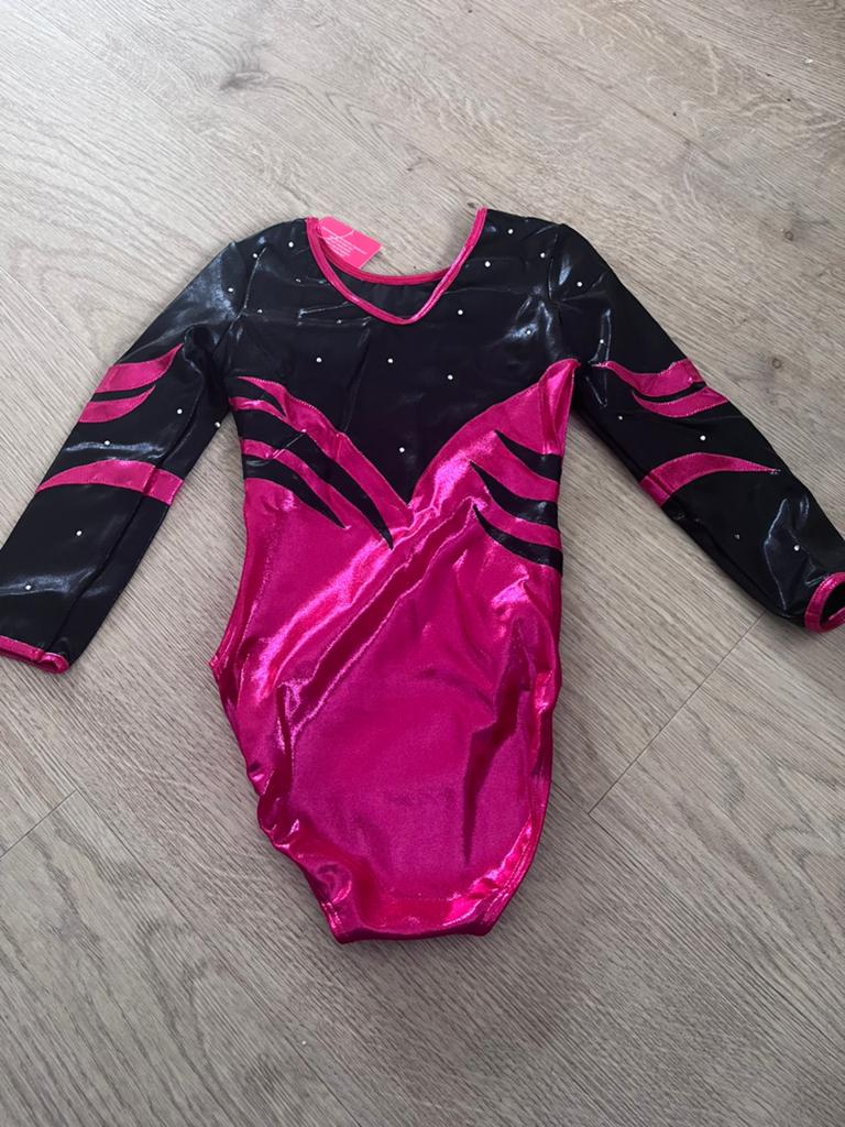Turnpakje Quatro Zwart/Roze Maat A s/m met Steentjes, Zwart, Nieuw, Maat 36 t/m 42, Ophalen of Verzenden