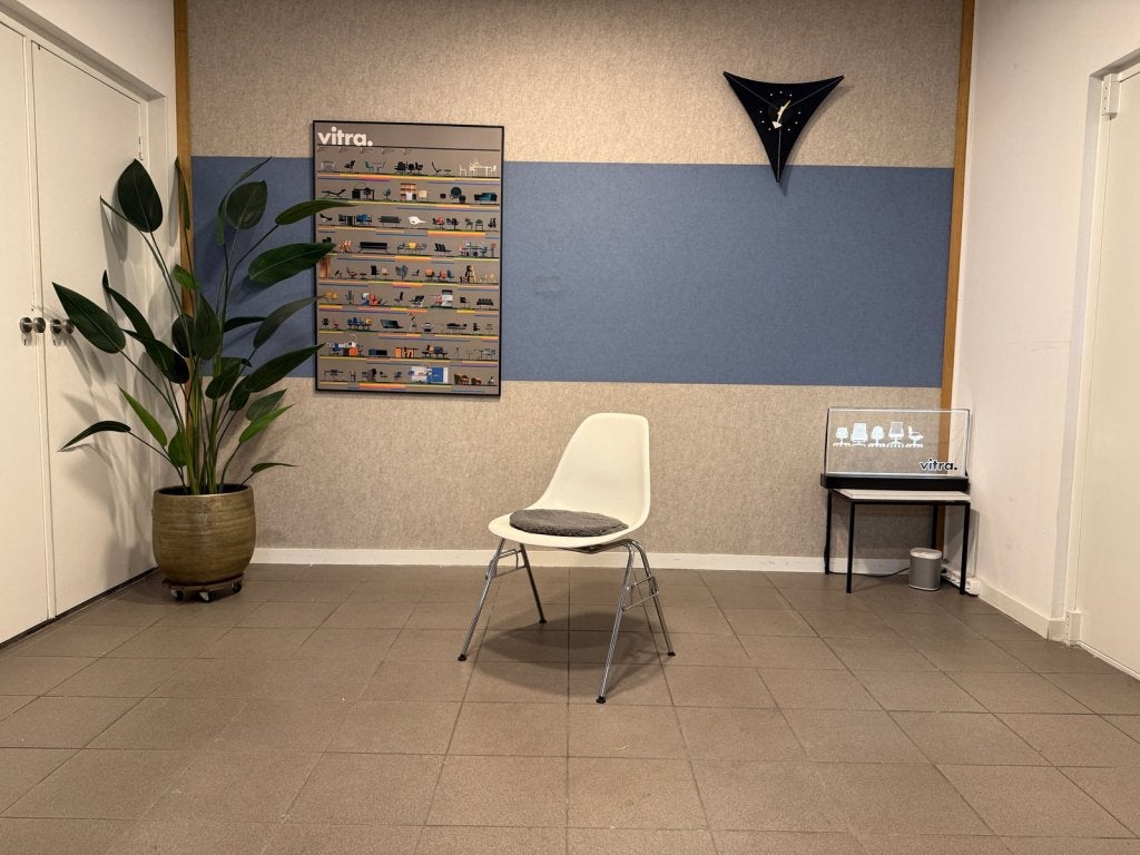 Vitra | Eames | DSS | Wit | Stapelbaar | 2x, Niet ingevuld, Twee, Vitra Artifort Cassina Fritz Hansen Eames Gispen Pastoe Hay