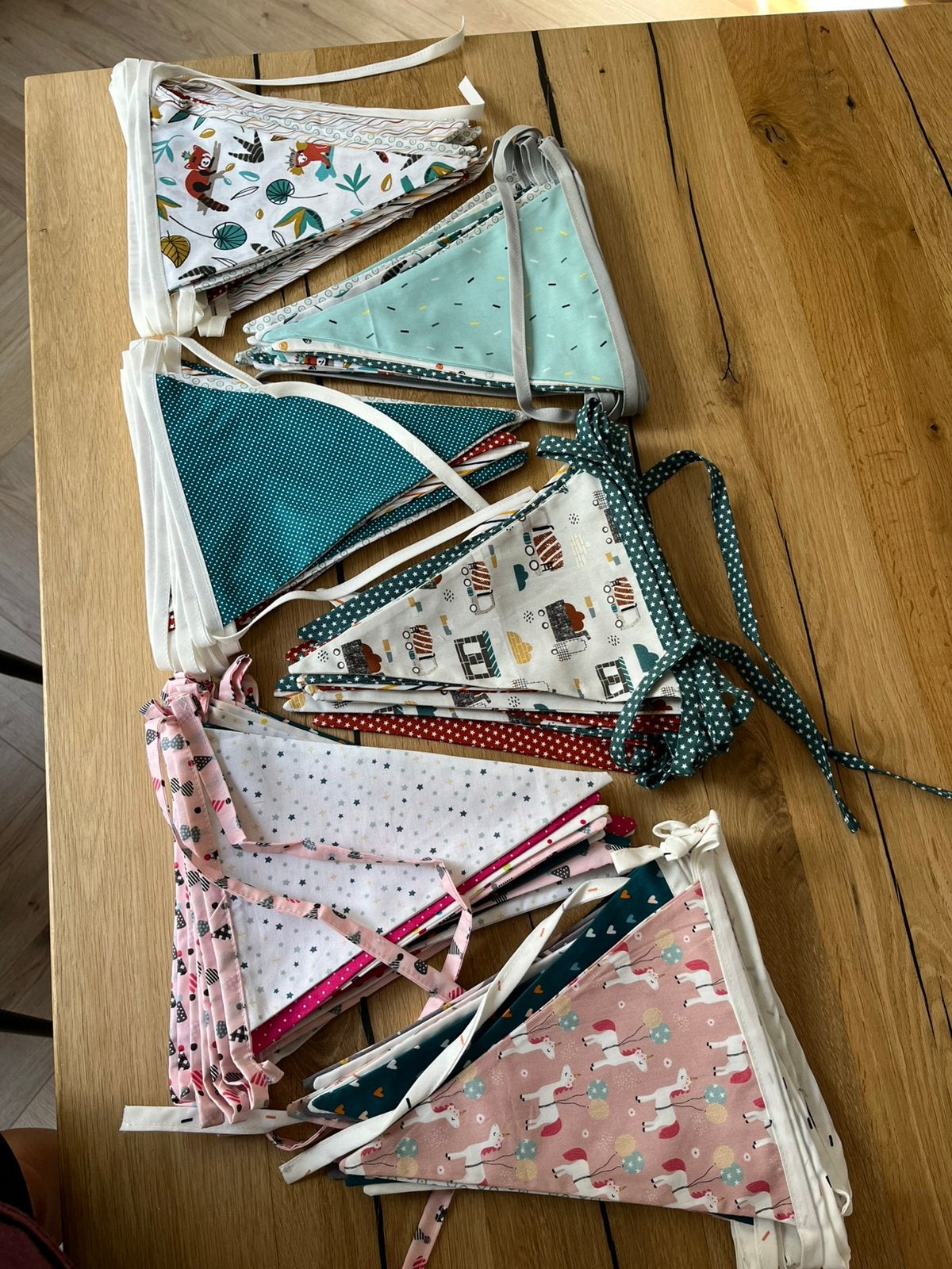 Handgemaakte stoffen vlaggenlijnen., Kinderen en Baby's, Kinderkamer | Inrichting en Decoratie, Ophalen of Verzenden, Zo goed als nieuw