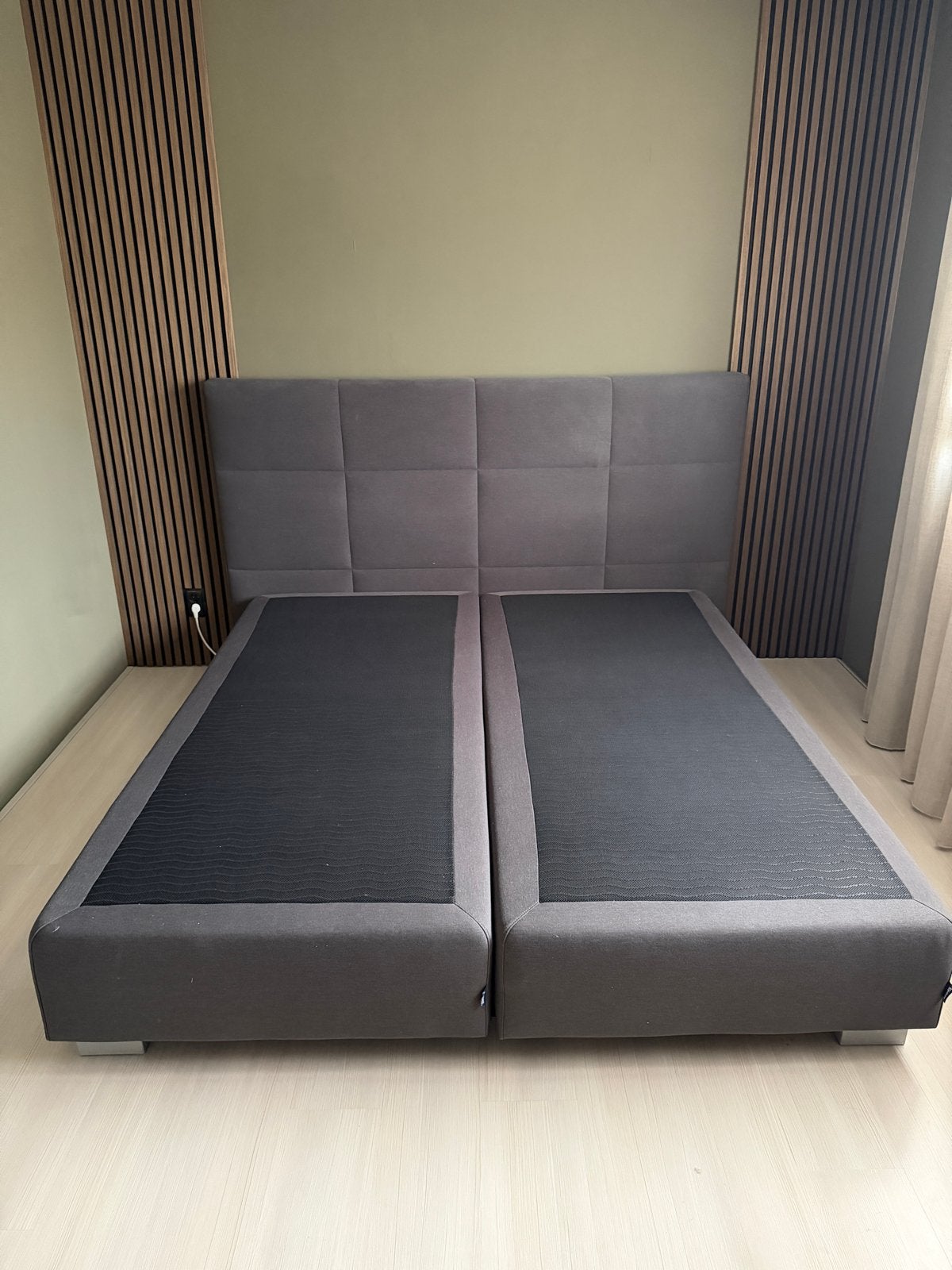 Karlsson boxspring 180x200(exclusief matras) Grijs/Antraciet, Ophalen, Tweepersoons, Zo goed als nieuw, 180 cm