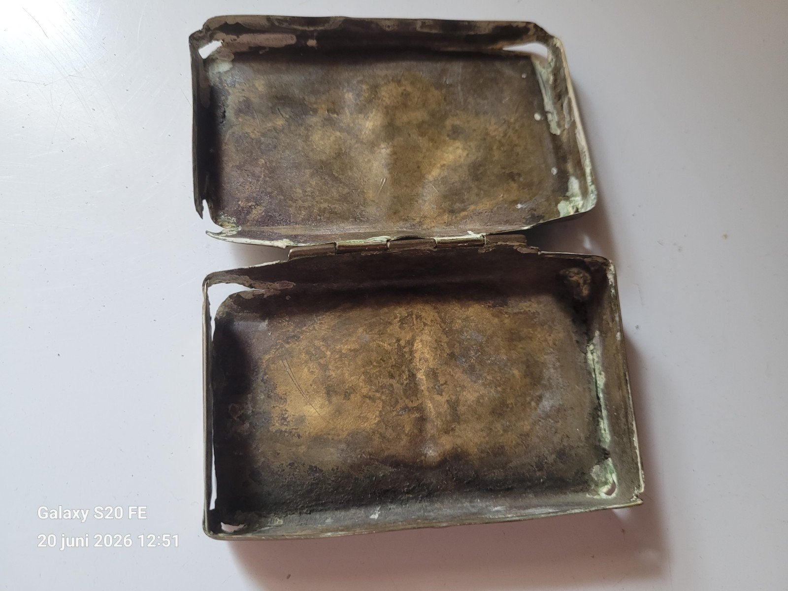 Antieke tabaksdoos, flink gebruikt, Ophalen, Gebruikt, Goud, Overige materialen
