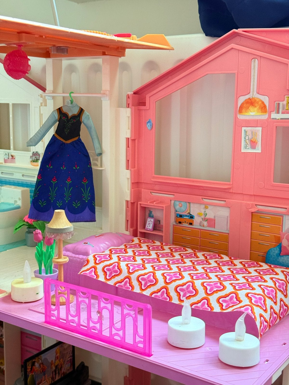 Grote Barbie set: Huis, auto, paard, kleding en poppen, Ophalen, Gebruikt, Meisje