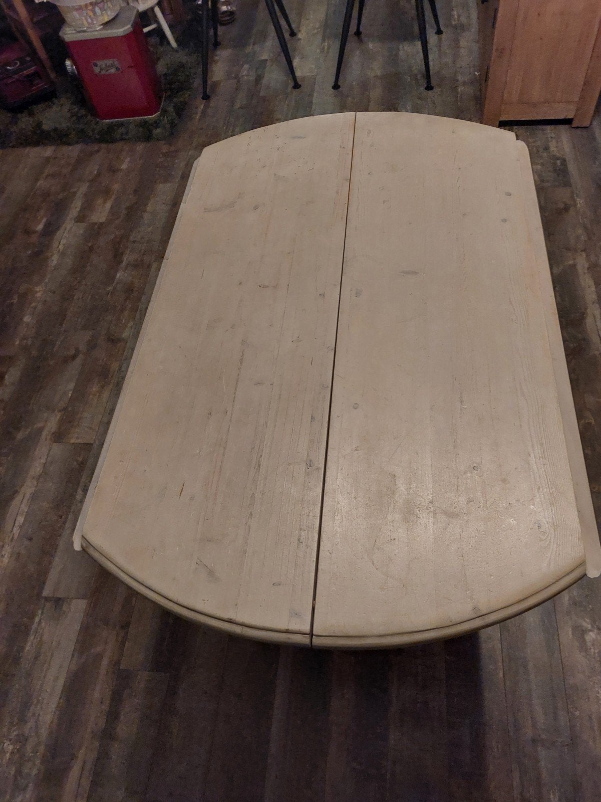 Uitschuifbare eettafel - van rond naar ovaal/rechthoekig