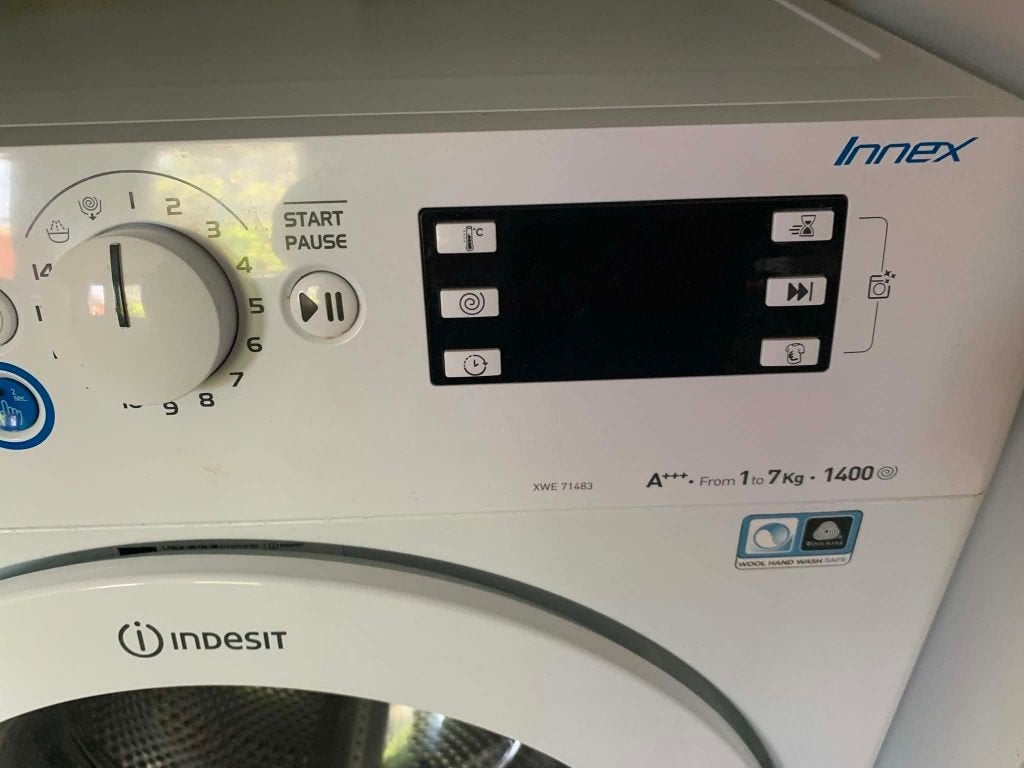wasmachine in goede staat, Witgoed en Apparatuur, Wasmachines, Ophalen, 1200 tot 1600 toeren, 85 tot 90 cm