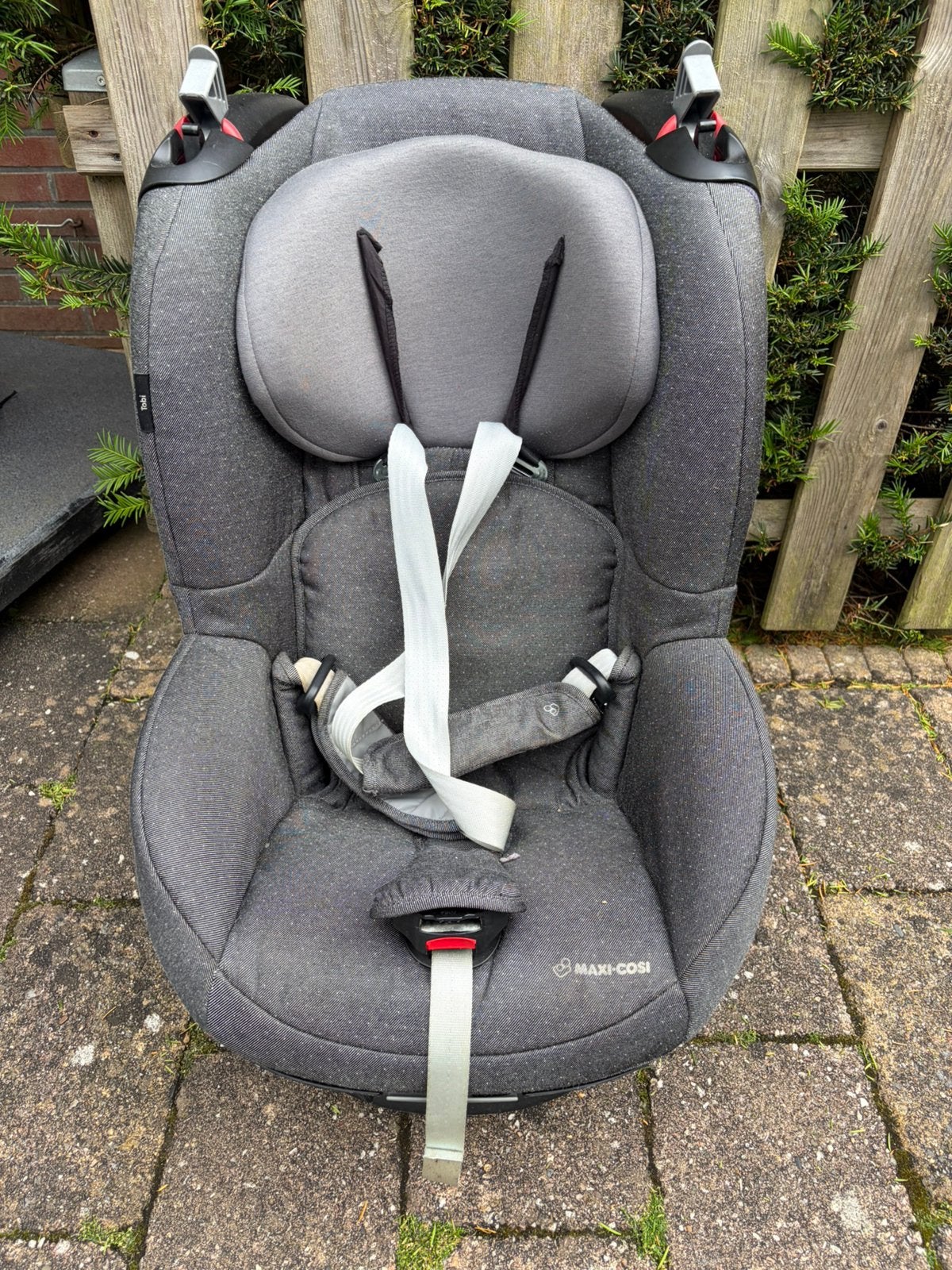Te koop maxi cosy autostoel, gordelbevestiging, Ophalen, Autogordel, 9 t/m 18 kg, Zo goed als nieuw