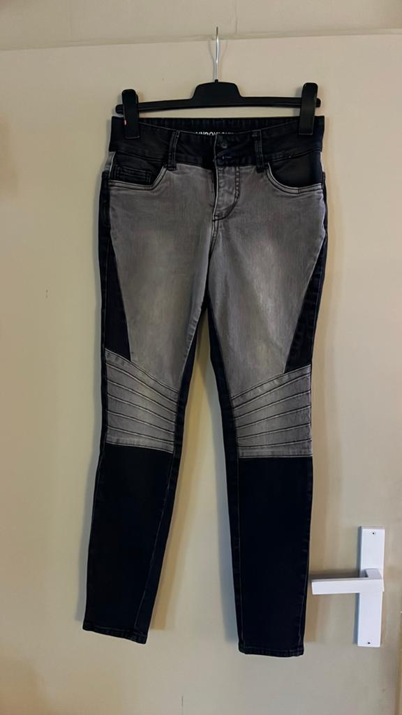 Rainbow skinny 36, Kleding | Dames, Spijkerbroeken en Jeans, Ophalen of Verzenden, Zo goed als nieuw, Zwart, W28 - W29 (confectie 36)