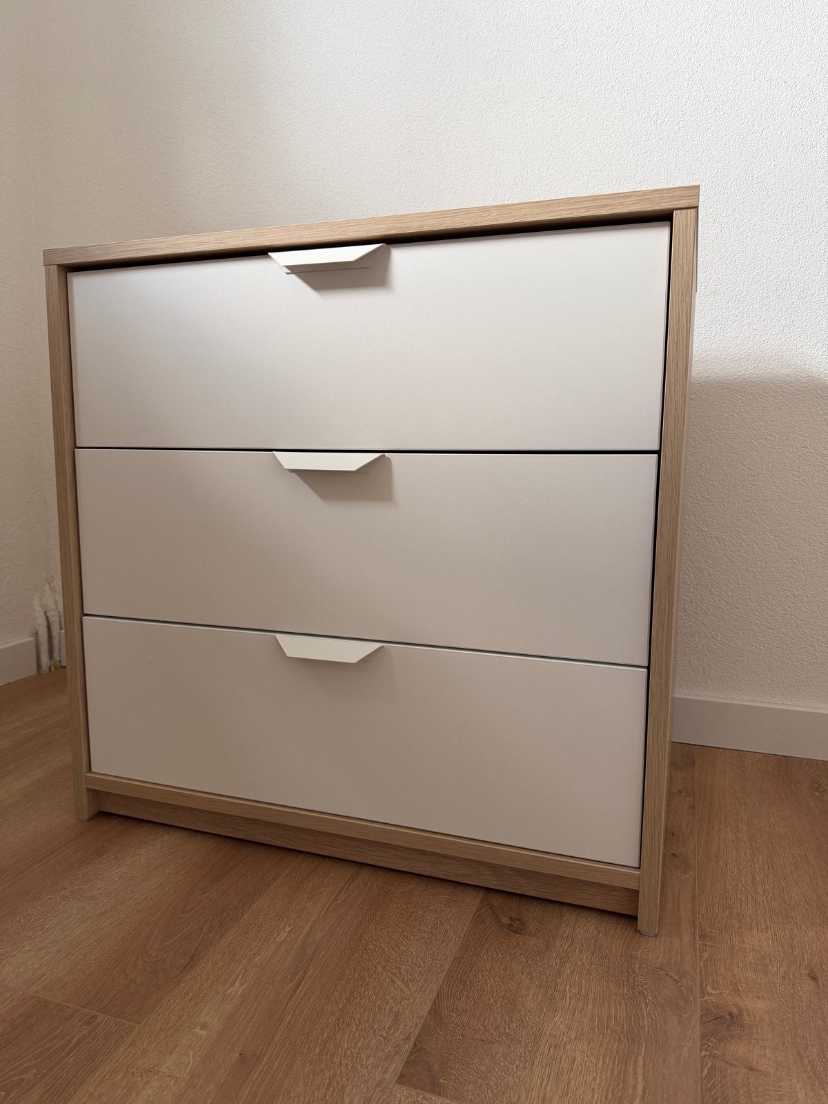 Ladekast met 3 laden - Hout en wit, Ophalen, 50 tot 100 cm, Zo goed als nieuw, 3 of 4 laden