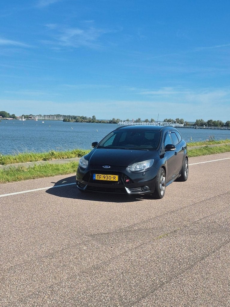 Ford Focus st3, Auto's, Zwart, 4 cilinders, Zwart, Handgeschakeld