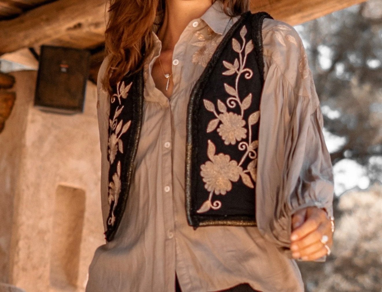 Zwart Ibiz mode gilet met geborduurde bloemen XL/XXL, Ophalen of Verzenden, Zo goed als nieuw