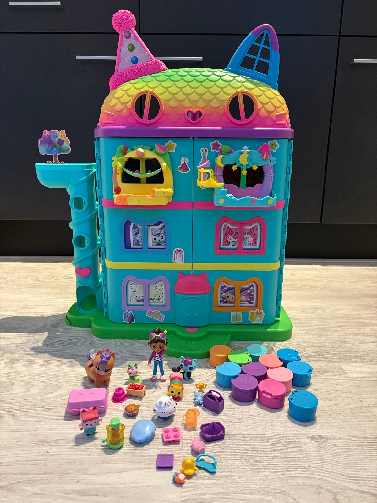 Gabby's Poppenhuis met Gabby en accessoires, Ophalen of Verzenden, Zo goed als nieuw, Poppenhuis