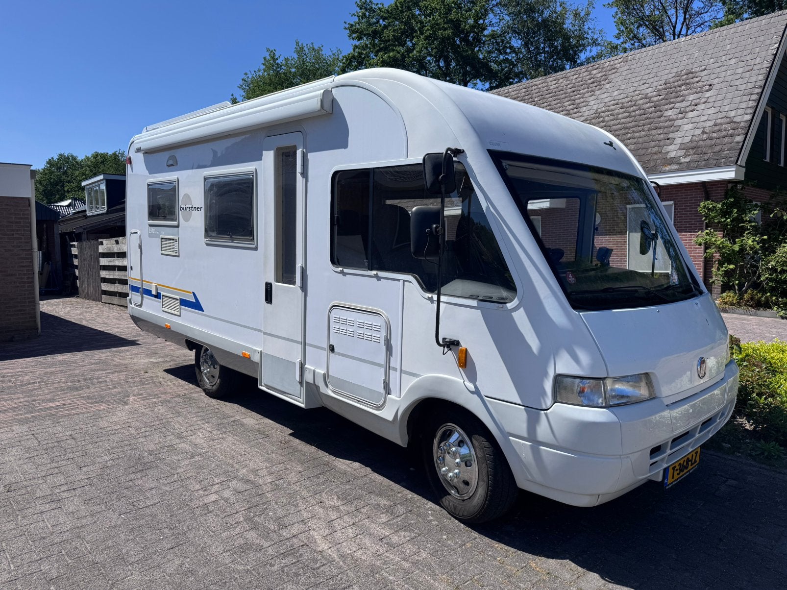 Bürstner I 572 Integraal camper - met nieuwe APK, Caravans en Kamperen, Ringverwarming, Fiat, Treinzit, Particulier