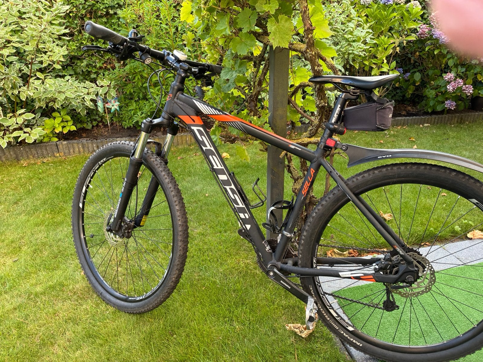 MBT 29 inch Sensa  Mountainbike - Z.g.a.n. (<1000 km), Fietsen en Brommers, Fietsen | Mountainbikes en ATB, Ophalen, Zo goed als nieuw