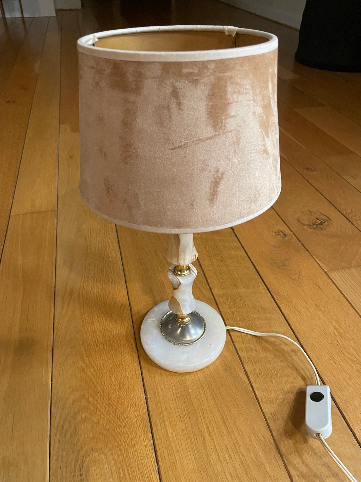 Vintage Tafellamp met Marmeren Voet en Stoffen Kap, Met schakelaar, Gebruikt, Overige merken, Natuurlijk materiaal