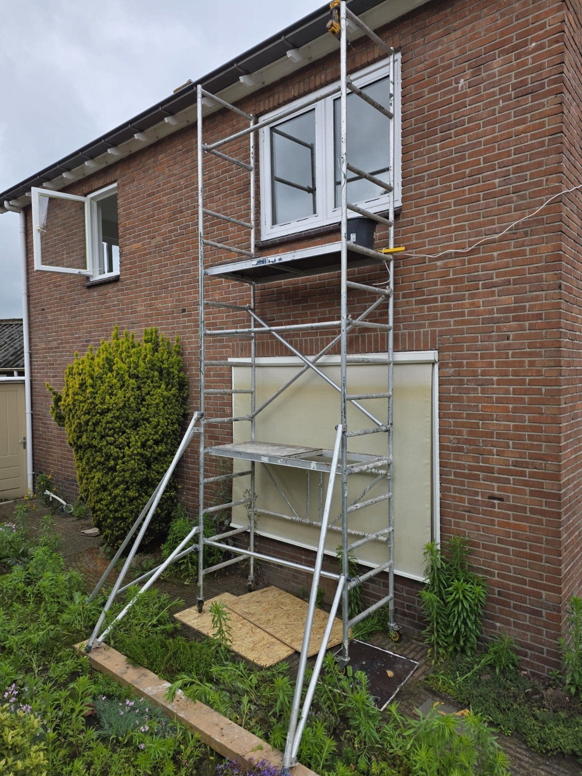 Steiger met 2 vloerplaten, Ophalen, Gebruikt, Overige typen, 2 tot 5 meter