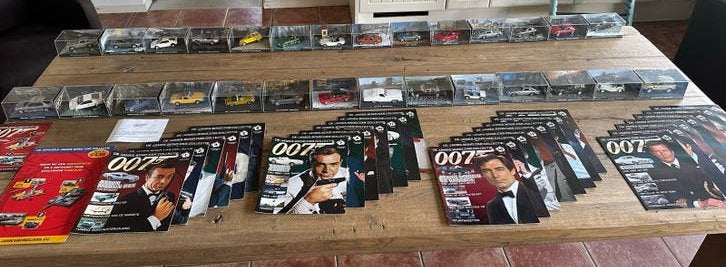 James Bond Auto Collectie - 28 Stuks met Magazijnen, Verzamelen, Ophalen, Gebruikt, Auto's