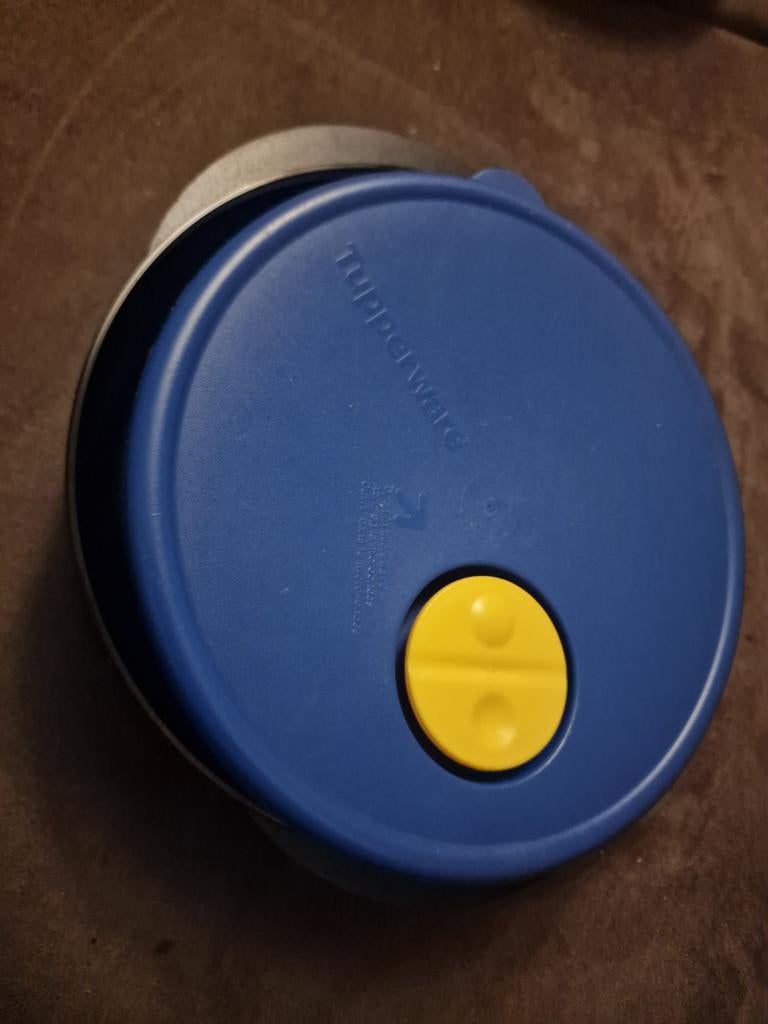 Tupperware 2 vaks magnetron schaal/bord, Ophalen of Verzenden, Zo goed als nieuw, Blauw, Schaal