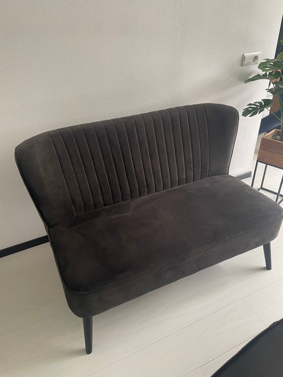 Design bankje donkergrijs, Ophalen, Tweepersoons, 75 tot 100 cm, Zo goed als nieuw
