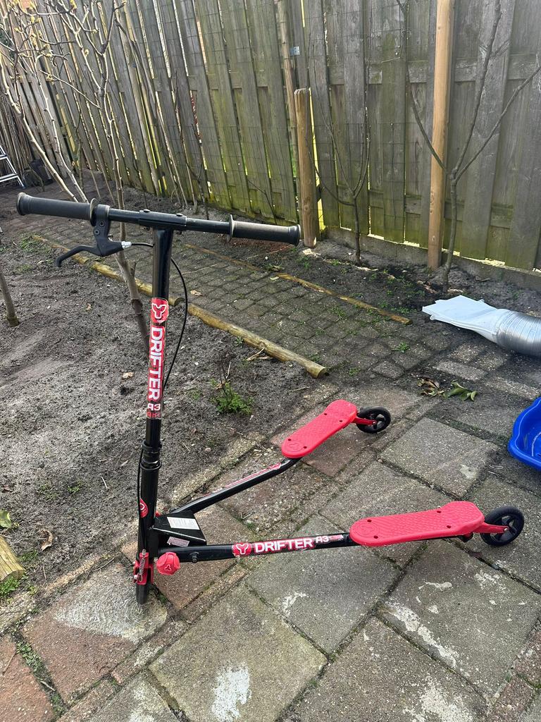 Kinder step Y Drifter A3 Air drift step - Zwart Rood, Ophalen, Gebruikt, Gewone step