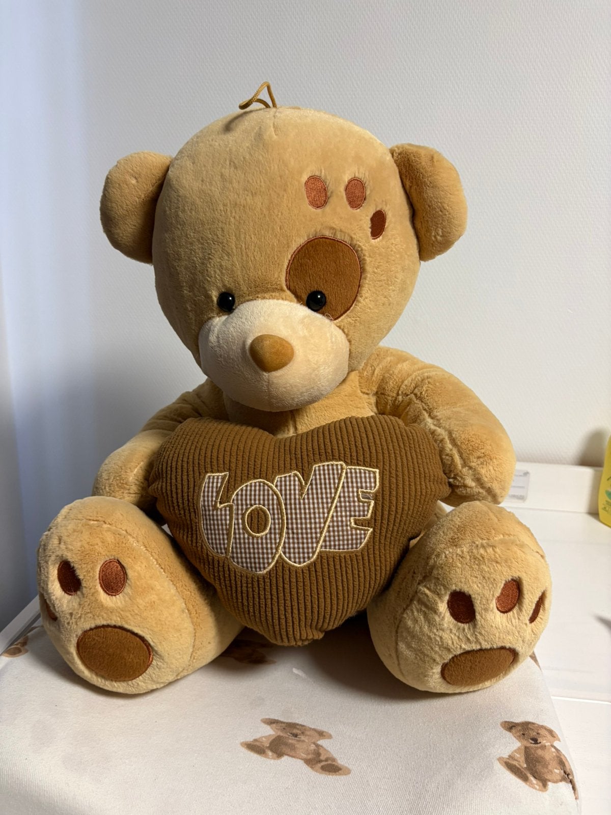 Grote knuffelbeer met hartje, Ophalen, Zo goed als nieuw, Stoffen beer, Overige merken